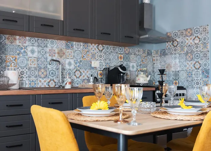 The Cloud تيرانا