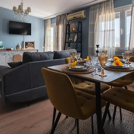 The Cloud Apartment *